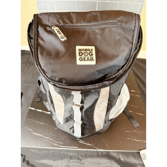 Mobile Dog Gear Other - Mobile Dog Gear Drop Bottom Weekender Backpack with Water mat and dog‎ goggles